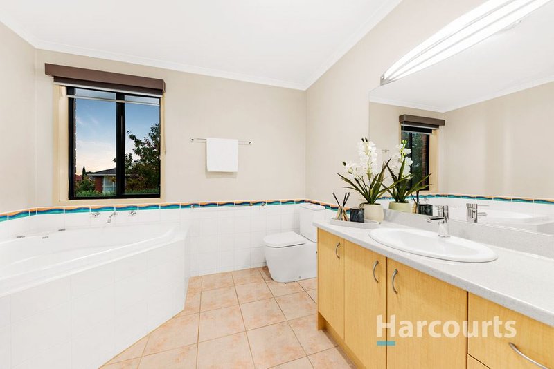 Photo - 1 Kensington Place, Wantirna South VIC 3152 - Image 8