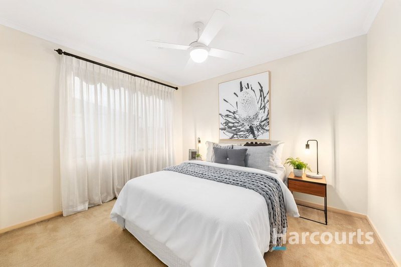 Photo - 1 Kensington Place, Wantirna South VIC 3152 - Image 9