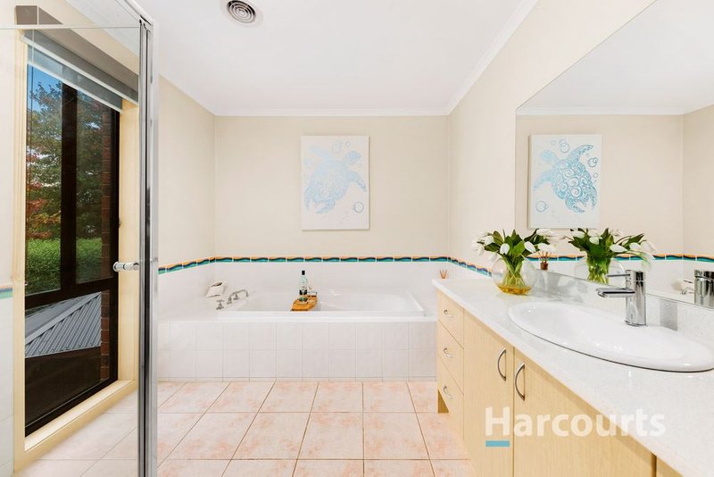 Photo - 1 Kensington Place, Wantirna South VIC 3152 - Image 10