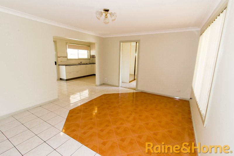 Photo - 1 Kent Place, Dubbo NSW 2830 - Image 2