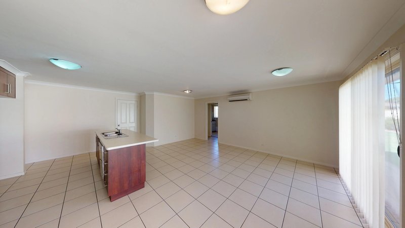 Photo - 1 Keswick Parkway, Dubbo NSW 2830 - Image 4