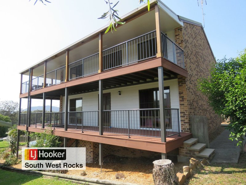 Photo - 1 Kevin Hogan Place, South West Rocks NSW 2431 - Image 2