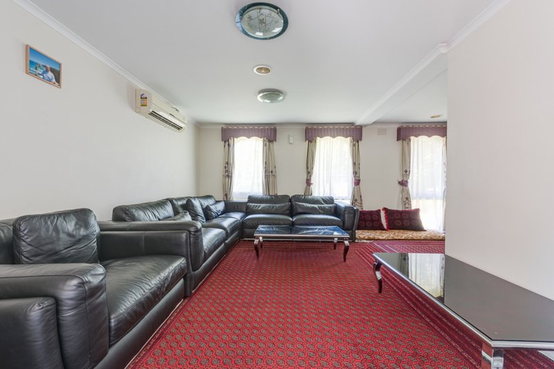 Photo - 1 Kilberry Crescent, Hallam VIC 3803 - Image 3