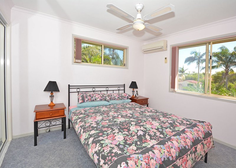 Photo - 1 King Arthur Court, Urangan QLD 4655 - Image 11