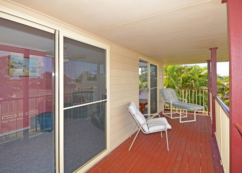 Photo - 1 King Arthur Court, Urangan QLD 4655 - Image 17