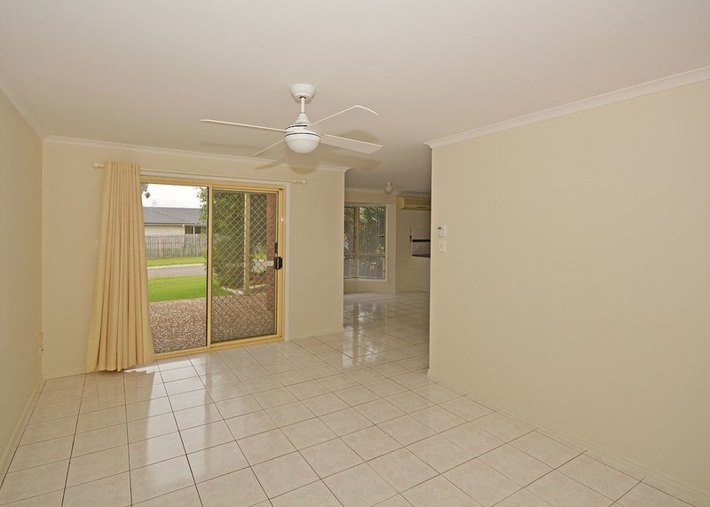 Photo - 1 King Arthur Court, Urangan QLD 4655 - Image 7