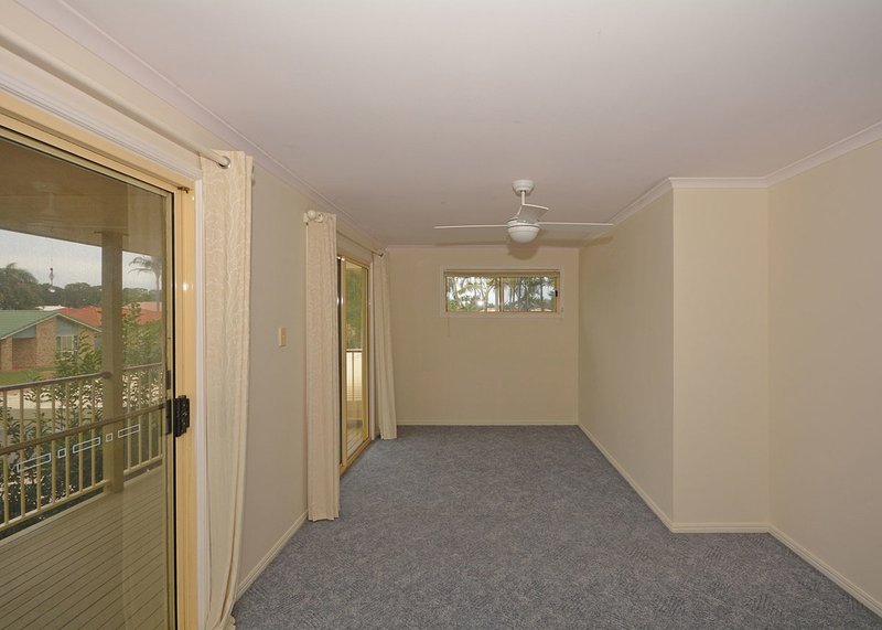 Photo - 1 King Arthur Court, Urangan QLD 4655 - Image 11