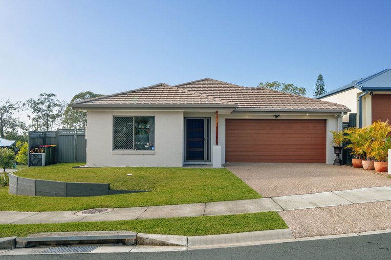 Photo - 1 King Arthur Crescent, Murrumba Downs QLD 4503 - Image 3