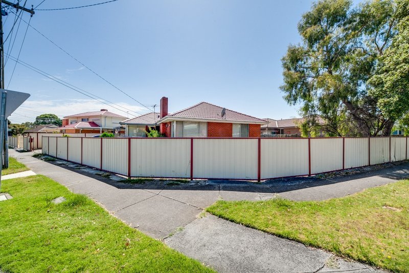 Photo - 1 Kingsclere Avenue, Keysborough VIC 3173 - Image 11