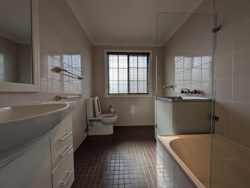 Photo - 1 Kingsway , Kingsgrove NSW 2208 - Image 7