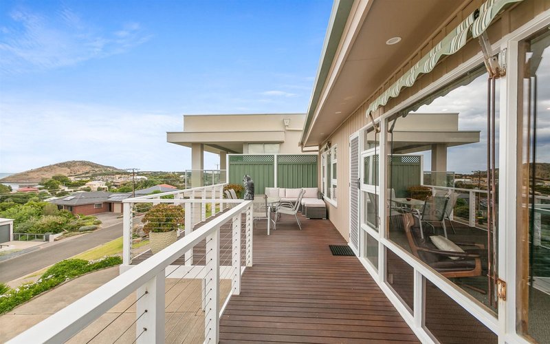 Photo - 1 Kirby Street, Encounter Bay SA 5211 - Image 9