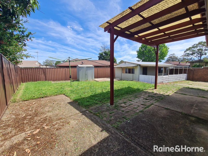 Photo - 1 Kitson Place, Minto NSW 2566 - Image 10