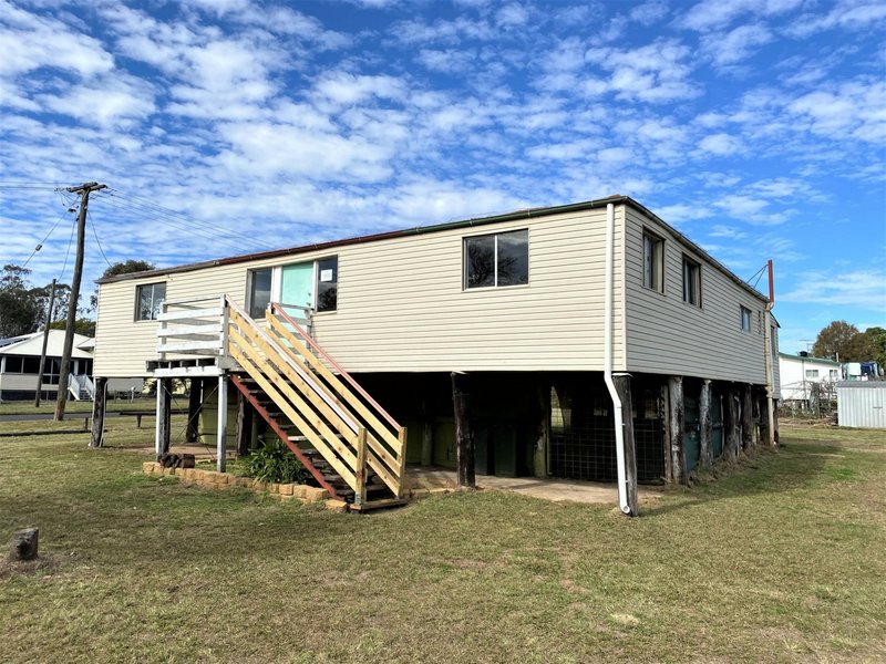 Photo - 1 Knight Street, Kingaroy QLD 4610 - Image 1