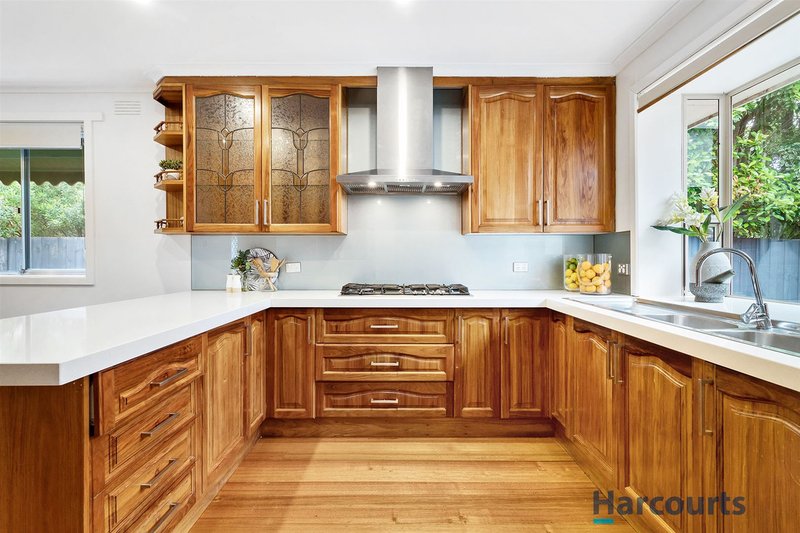 Photo - 1 Koonalda Avenue, Glen Waverley VIC 3150 - Image 3