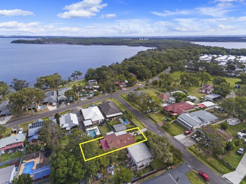 1 Koradji Avenue, Lake Munmorah NSW 2259