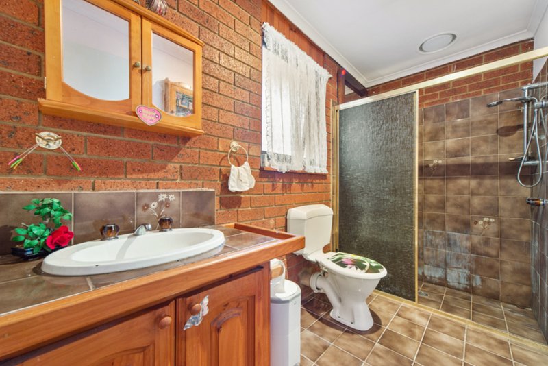 Photo - 1 Kramer Street, Werribee VIC 3030 - Image 6