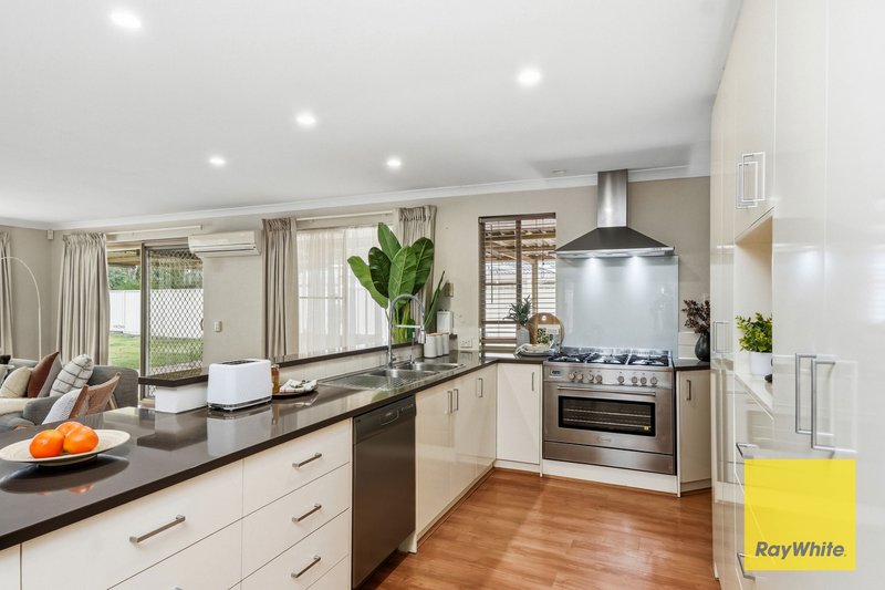 Photo - 1 Kurrat Elbow , South Guildford WA 6055 - Image 14