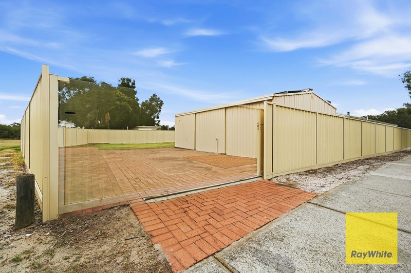 Photo - 1 Kurrat Elbow , South Guildford WA 6055 - Image 31