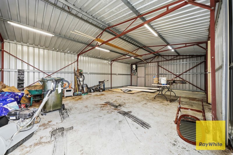 Photo - 1 Kurrat Elbow , South Guildford WA 6055 - Image 32