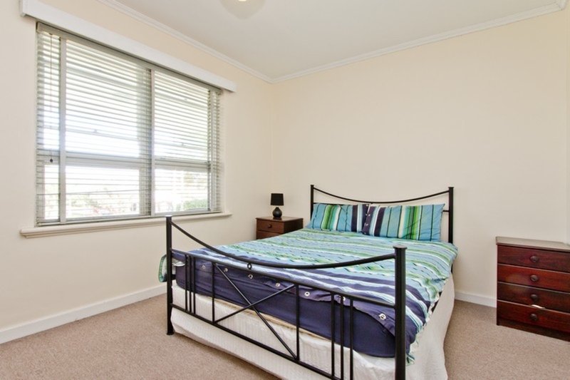 Photo - 1 Labrador Street, Campbelltown SA 5074 - Image 7