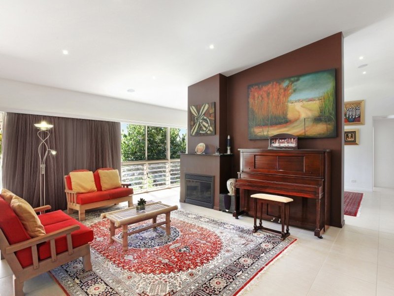 Photo - 1 Lakeview Place, Currumbin Valley QLD 4223 - Image 11