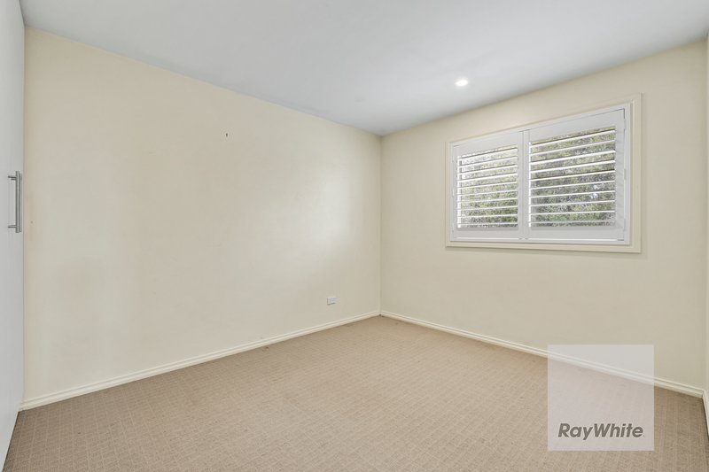 Photo - 1 Landy Close, Mill Park VIC 3082 - Image 16