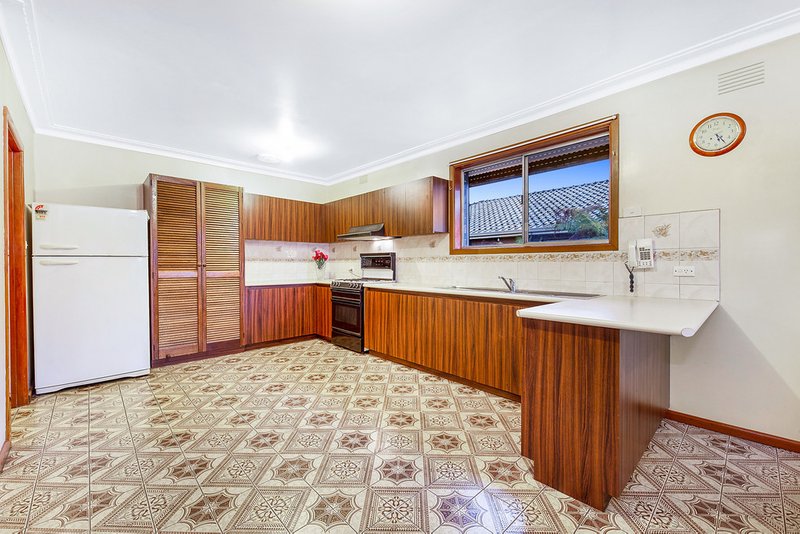 Photo - 1 Lauriston Court, Mulgrave VIC 3170 - Image 4