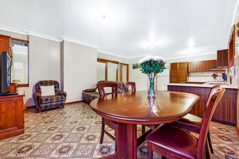 Photo - 1 Lauriston Court, Mulgrave VIC 3170 - Image 7