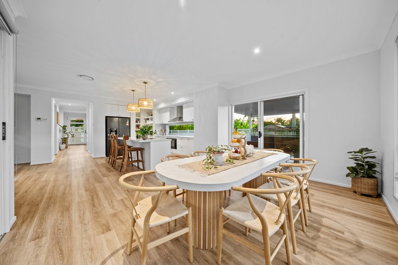 Photo - 1 Leafy Close, Burleigh Waters QLD 4220 - Image 8