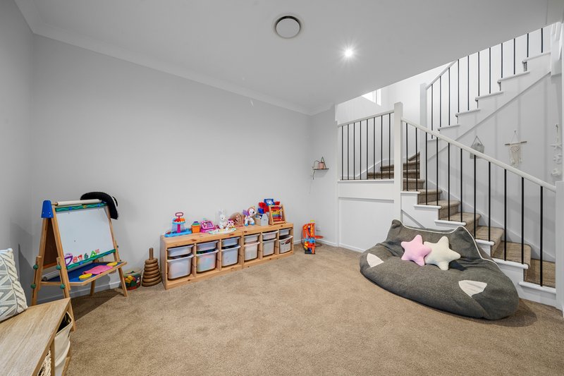 Photo - 1 Leafy Close, Burleigh Waters QLD 4220 - Image 10