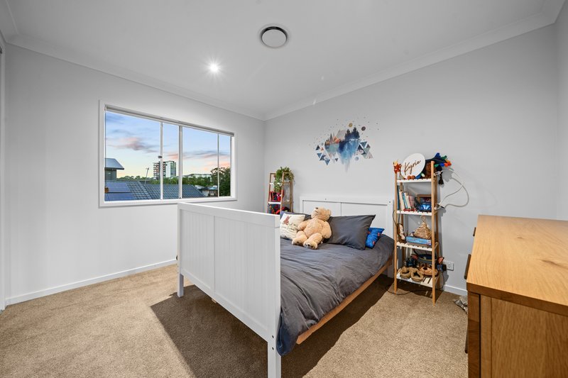 Photo - 1 Leafy Close, Burleigh Waters QLD 4220 - Image 15