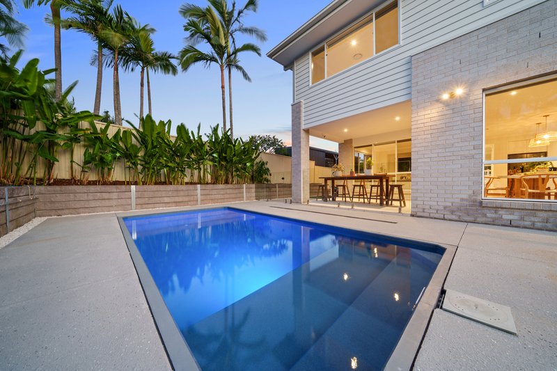 Photo - 1 Leafy Close, Burleigh Waters QLD 4220 - Image 26