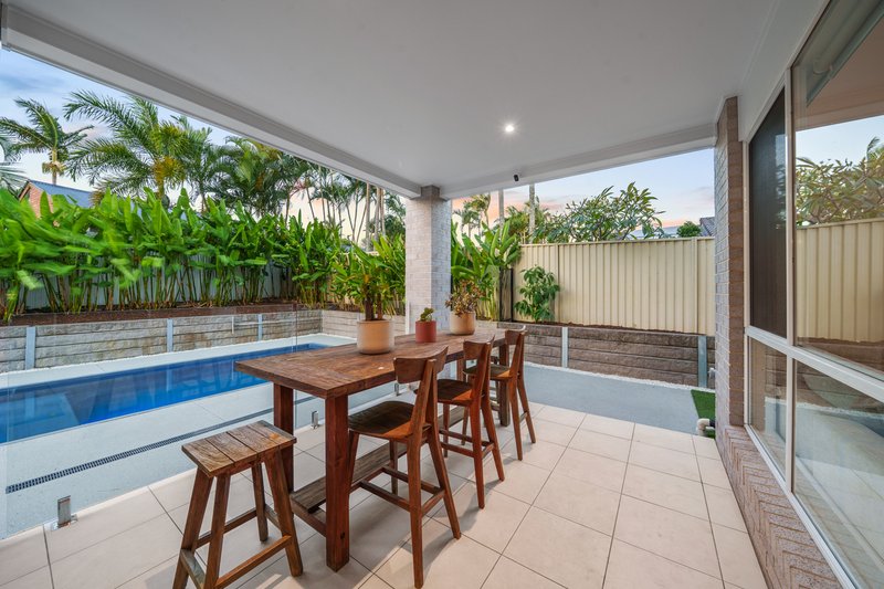 Photo - 1 Leafy Close, Burleigh Waters QLD 4220 - Image 27