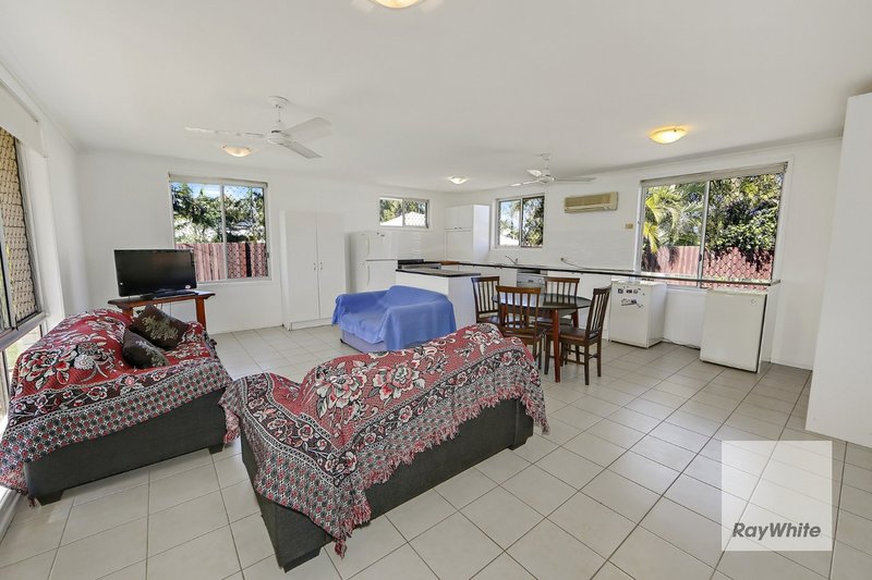 Photo - 1 Leddy Crescent, Bargara QLD 4670 - Image 6