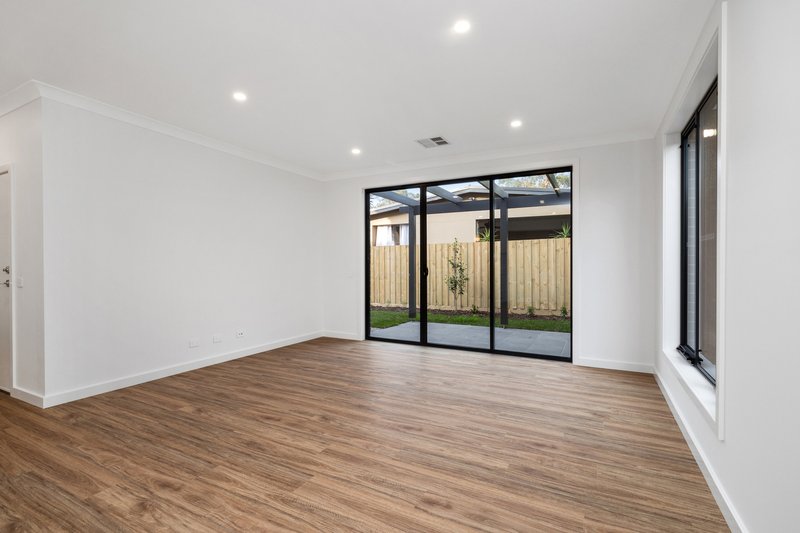 Photo - 1 Leeds Drive, Kilsyth South VIC 3137 - Image 5