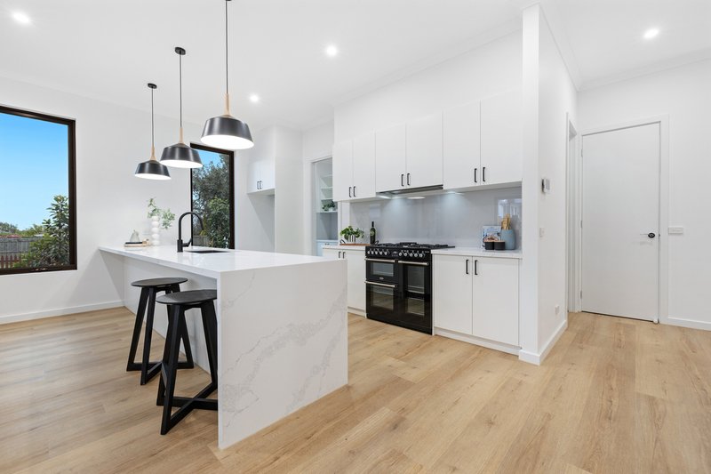 Photo - 1 Legacy Court, Mount Waverley VIC 3149 - Image 2