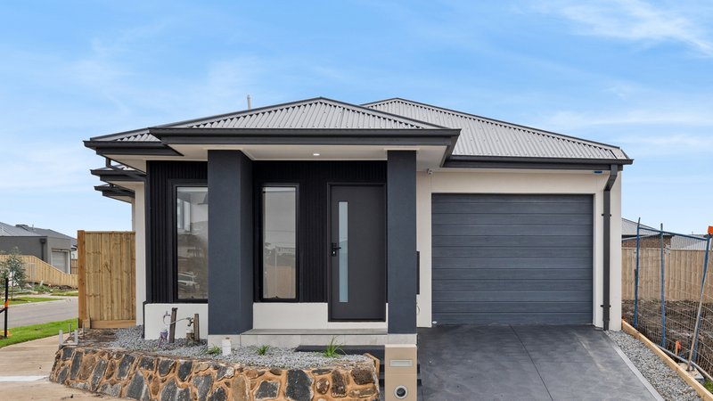 1 Leggatt Way, Donnybrook VIC 3064