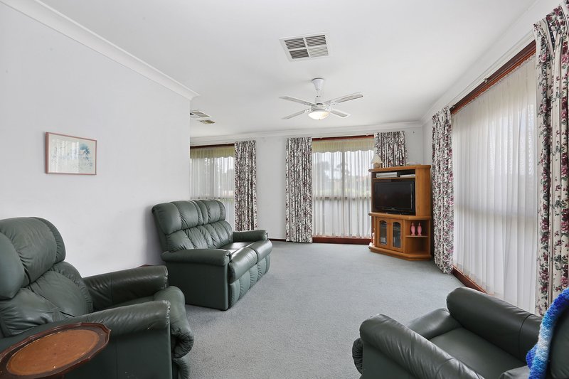 Photo - 1 Leonora Court, Corio VIC 3214 - Image 2