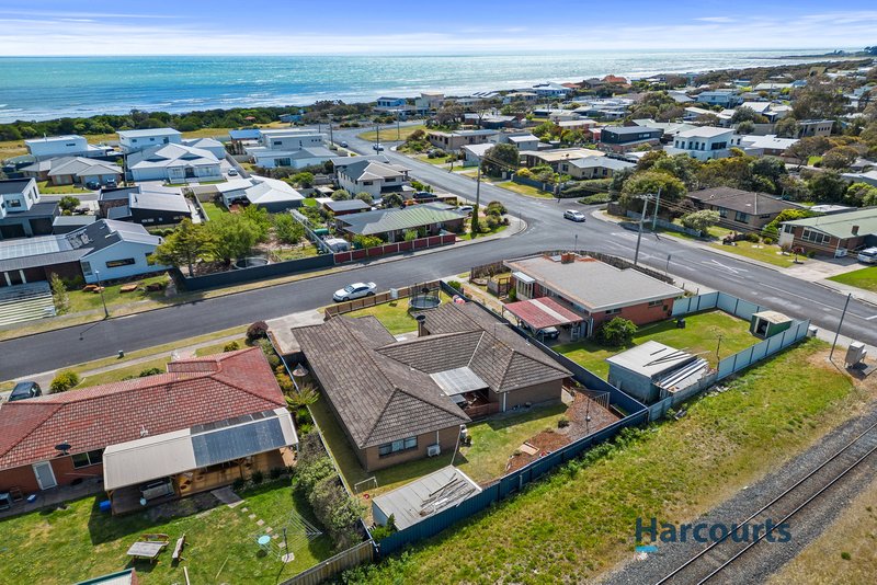 1 Lethborg Avenue, Turners Beach TAS 7315