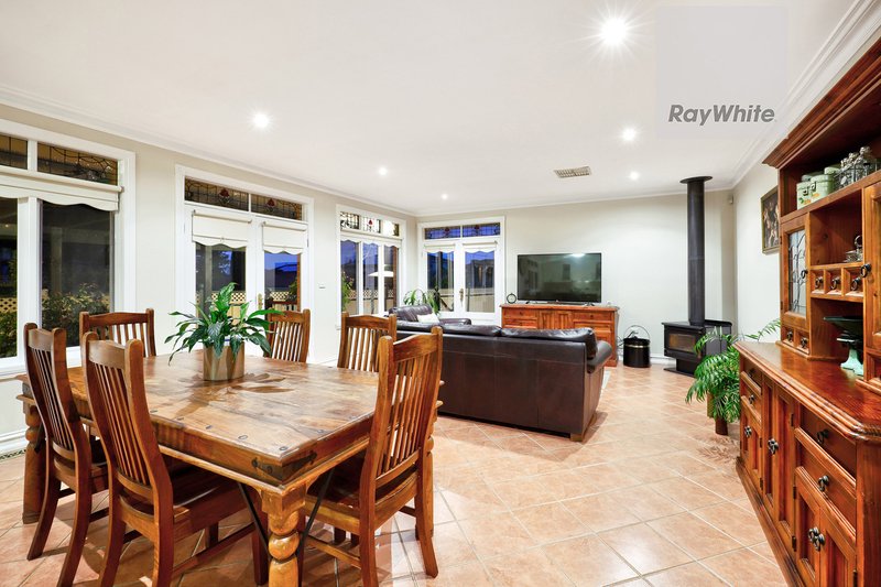 Photo - 1 Lewiston Grove, Greenvale VIC 3059 - Image 12