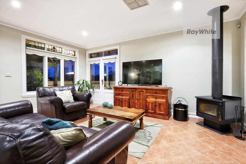 Photo - 1 Lewiston Grove, Greenvale VIC 3059 - Image 13