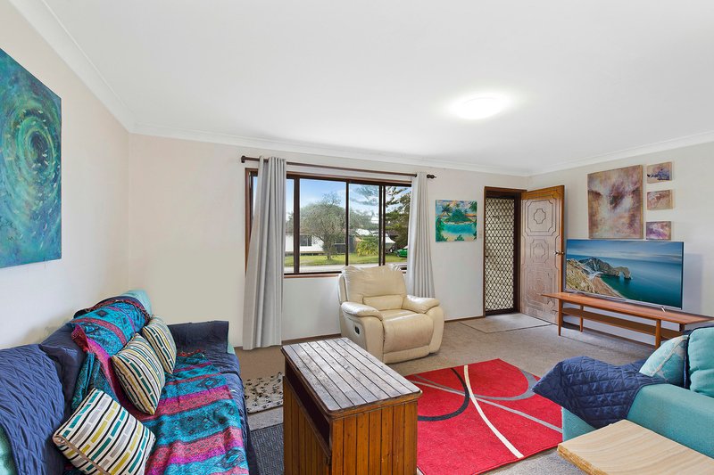 Photo - 1 Lillian Street, Noraville NSW 2263 - Image 3