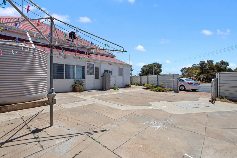 Photo - 1 Lipson Avenue, Kadina SA 5554 - Image 11