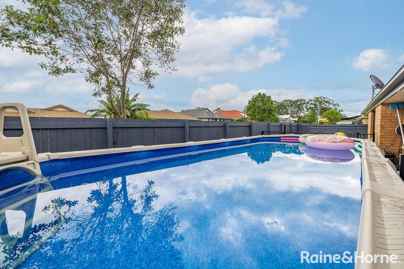 Photo - 1 Lizard Place, Redland Bay QLD 4165 - Image 2