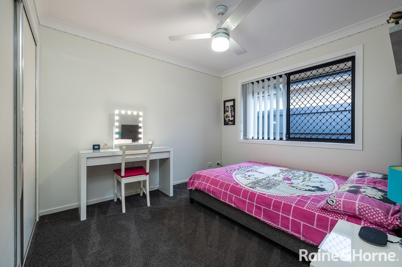 Photo - 1 Lizard Place, Redland Bay QLD 4165 - Image 10