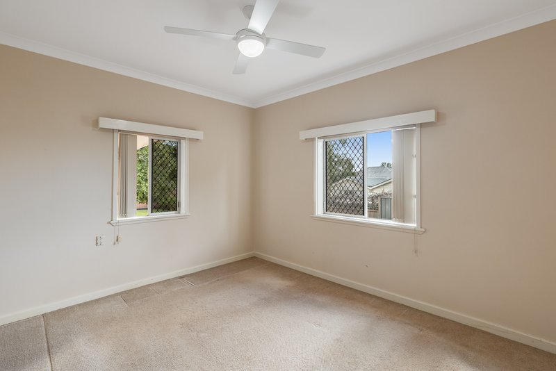 Photo - 1 Lloyd Street, Harristown QLD 4350 - Image 8
