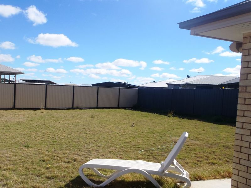 Photo - 1 Lockyer Cresent , Roma QLD 4455 - Image 12