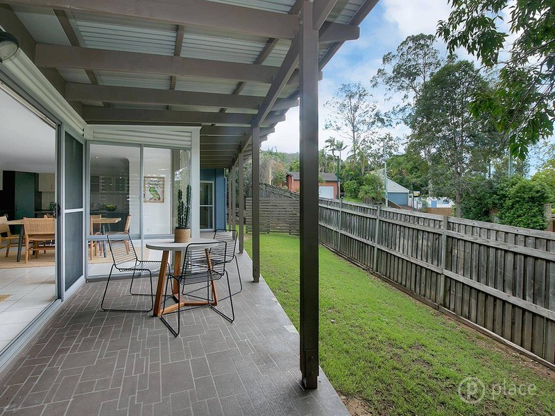 Photo - 1 Lomandra Place, Chapel Hill QLD 4069 - Image 5