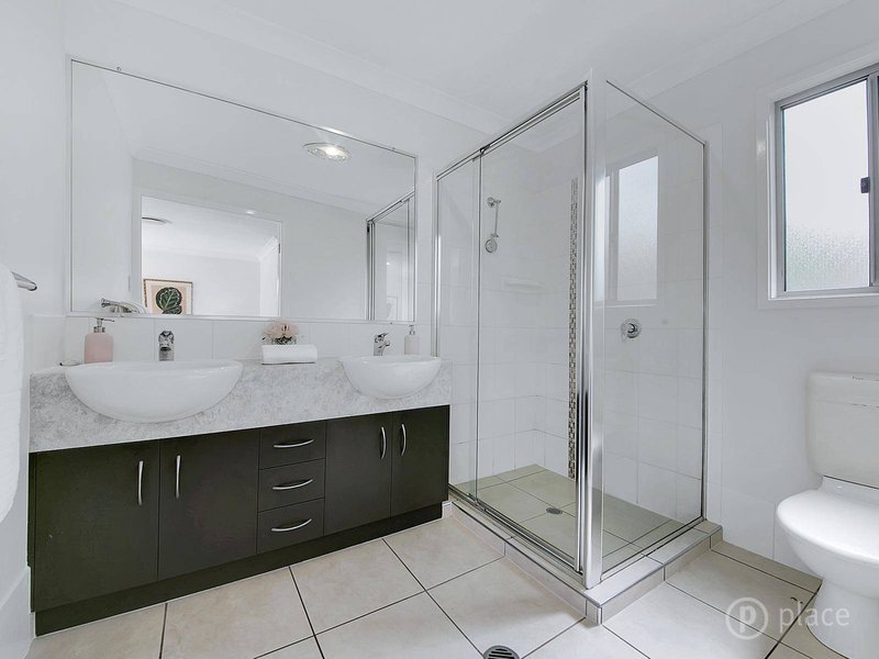 Photo - 1 Lomandra Place, Chapel Hill QLD 4069 - Image 9