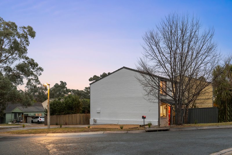 Photo - 1 Lomatia Place, Rivett ACT 2611 - Image 17